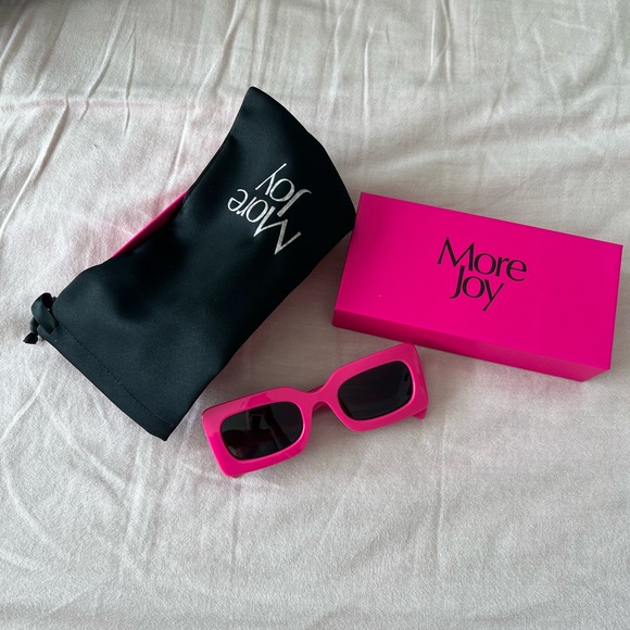 Le Specs MORE JOY EDITION in PINK BLACK sunglasses - Picture 4 of 6